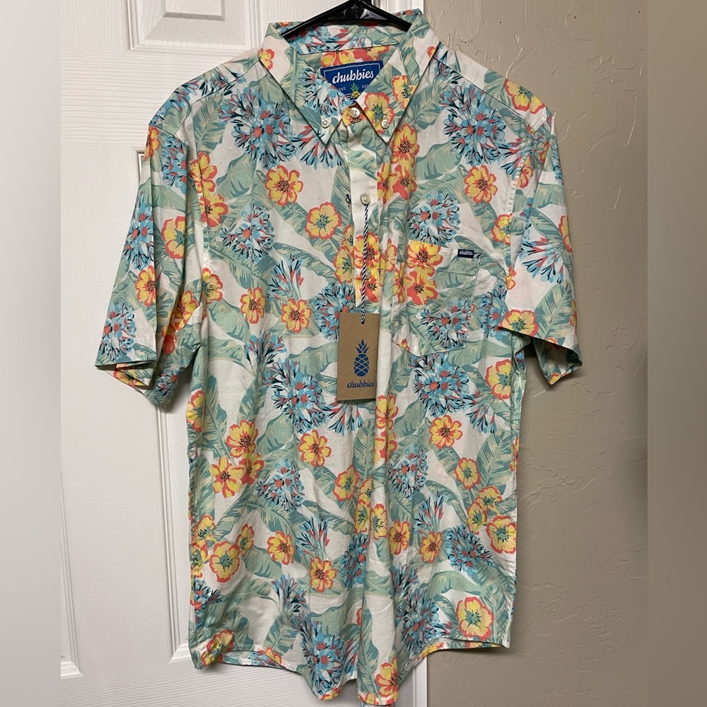 Chubbies “Flower the Leader” Popover shirt